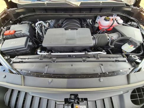 New 2025 Chevrolet Suburban High Country image 40