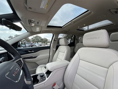 Used 2023 GMC Acadia Denali w/ Denali Ultimate Package image 12