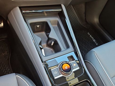 New 2026 Volkswagen Tiguan SEL R-Line image 15