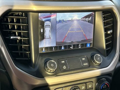 Used 2022 GMC Acadia Denali w/ Denali Ultimate Package FWD image 15
