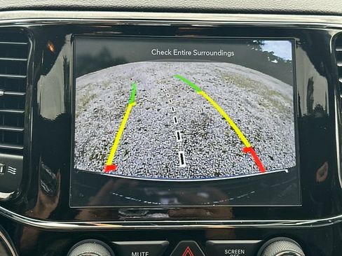 Used 2020 Jeep Grand Cherokee Limited AWD/4WD image 33