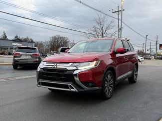 Used 2020 Mitsubishi Outlander SE video 2