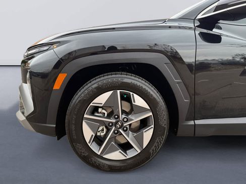 Certified 2025 Hyundai Tucson SEL image 9