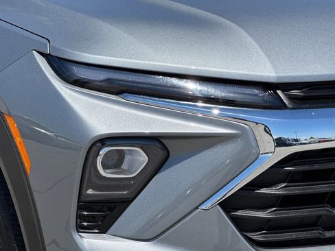 Used 2025 Chevrolet TrailBlazer LT FWD image 10