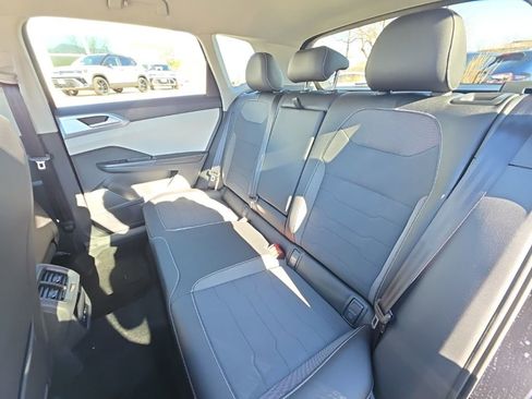 New 2026 Volkswagen Taos SE AWD/4WD image 24