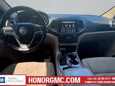 Used 2022 Jeep Grand Cherokee Laredo E w/ Security & Convenience Group AWD/4WD image 7