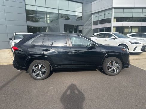 Used 2023 Toyota RAV4 SE w/ Weather & Moonroof Package AWD/4WD image 2