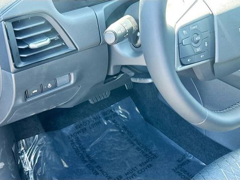 New 2026 Nissan Sentra SV w/ SV Convenience Package FWD image 7