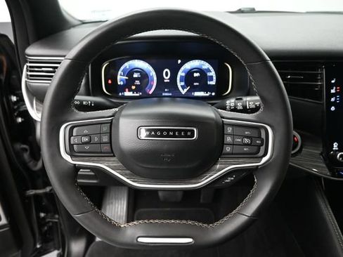 Used 2022 Jeep Wagoneer Series II AWD/4WD image 31