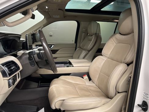 Used 2018 Lincoln Navigator L Reserve w/ Technology Package image 26