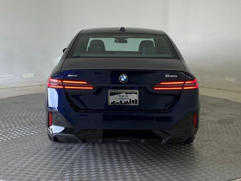 New 2026 BMW 540i xDrive w/ M Sport Package AWD/4WD image 10
