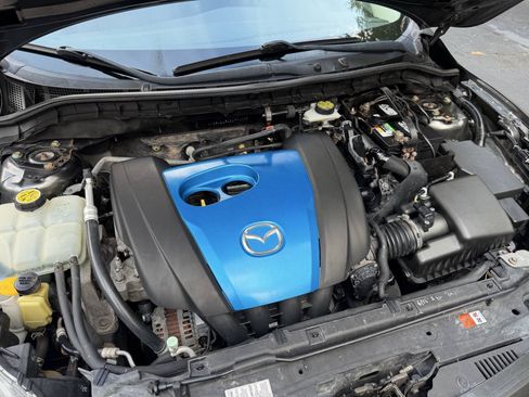 Used 2013 MAZDA MAZDA3 i Touring FWD image 18