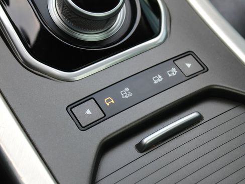 Used 2015 Land Rover Range Rover Evoque Pure Plus image 33