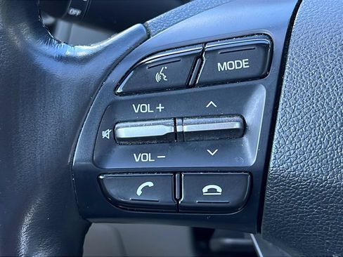 Used 2020 Hyundai Elantra Value Edition FWD image 19