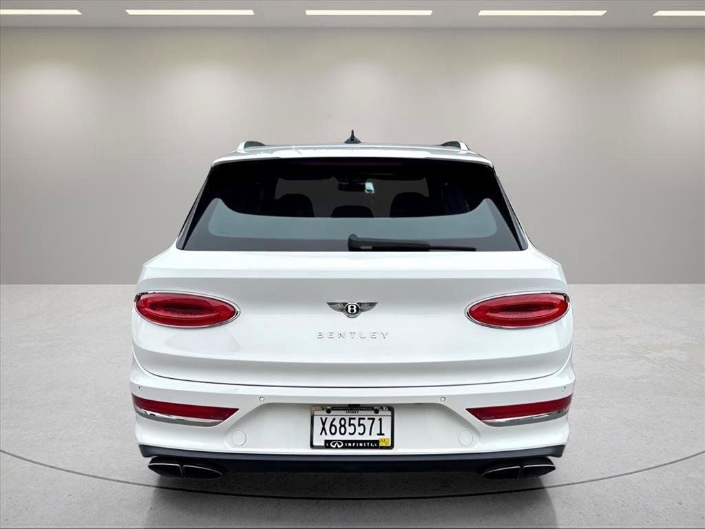 Used 2023 Bentley Bentayga AWD/4WD image 4