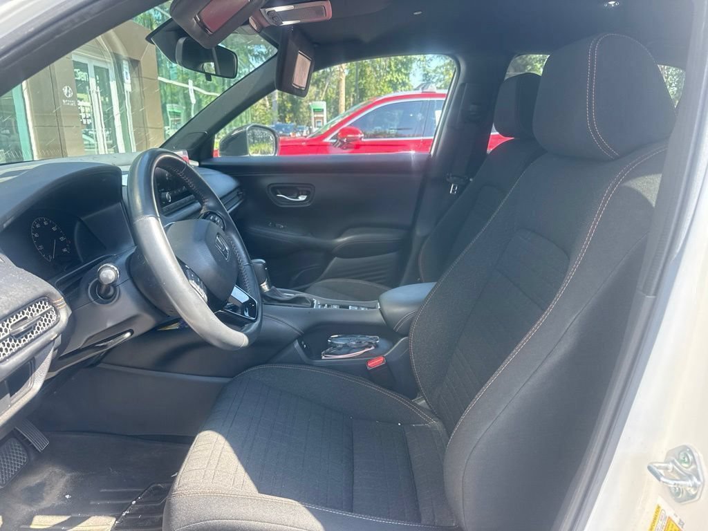 Used 2025 Honda HR-V Sport image 12