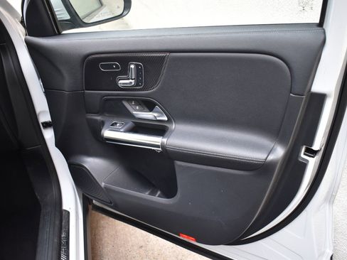 Used 2021 Mercedes-Benz GLA 35 AMG 4MATIC w/ Premium Package image 21
