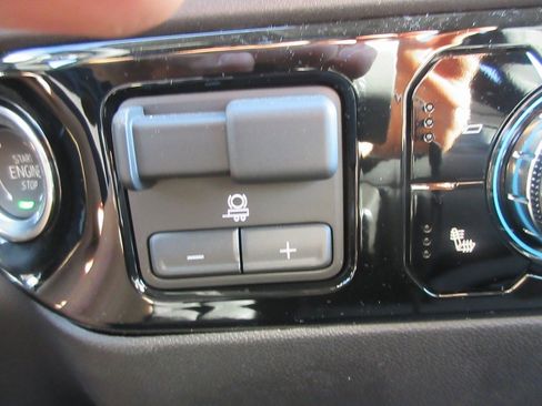 New 2026 GMC Sierra 2500 SLE w/ SLE Value Package; image 20