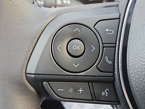 New 2025 Toyota RAV4 Limited image 12