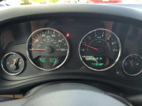 Used 2016 Jeep Wrangler Sahara w/ Connectivity Group AWD/4WD image 17