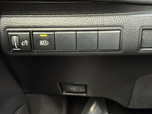 Used 2022 Toyota Corolla SE image 41