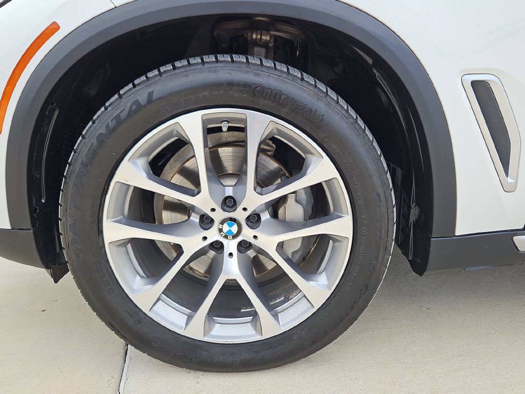 Used 2019 BMW X5 xDrive40i w/ Premium Package 2 AWD/4WD image 31