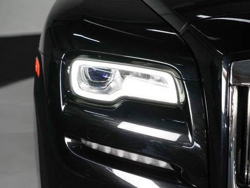 Used 2019 Rolls-Royce Dawn RWD image 12