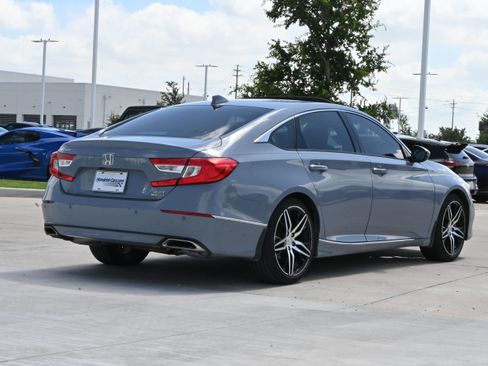 Used 2021 Honda Accord Touring image 9