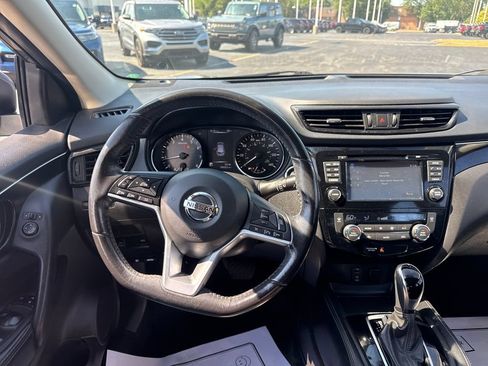 Used 2017 Nissan Rogue Sport SL AWD/4WD image 17