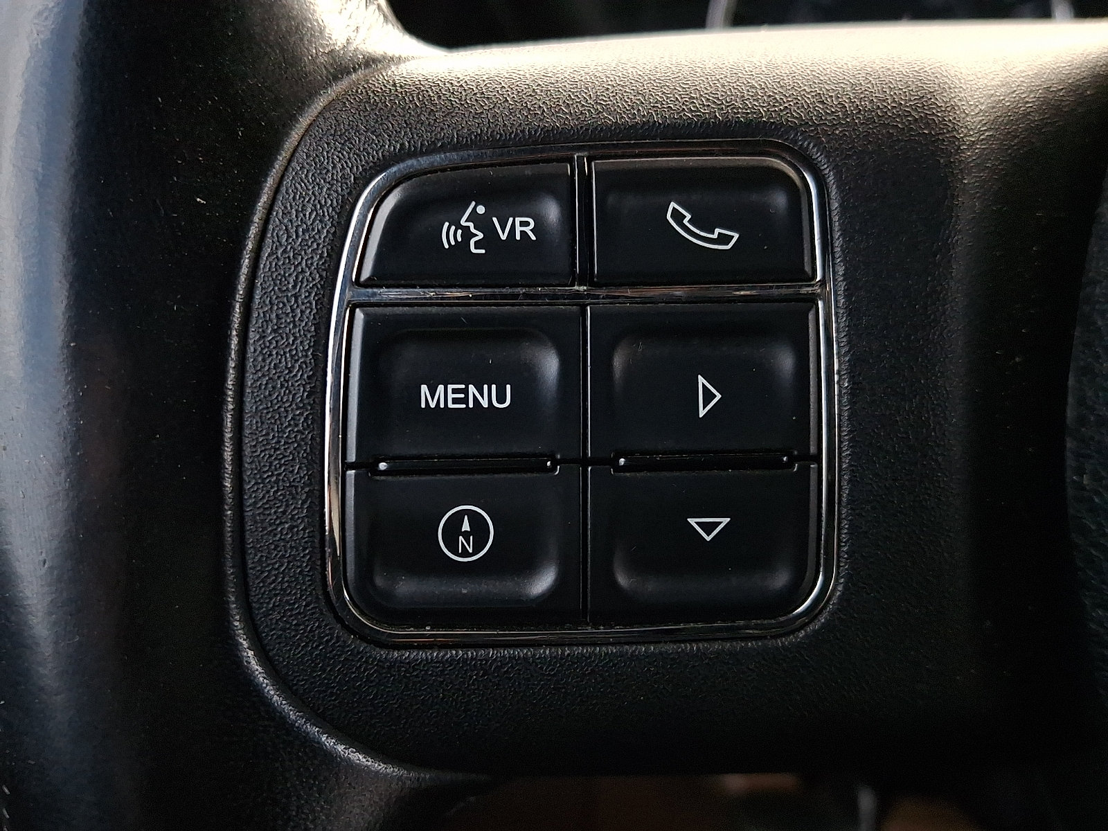 Used 2012 Jeep Wrangler Sahara w/ Connectivity Group AWD/4WD image 18
