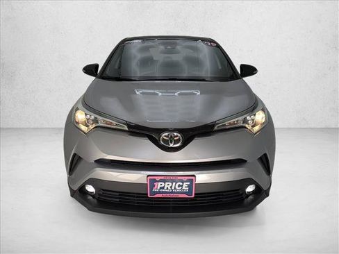 Used 2019 Toyota C-HR Limited FWD image 2