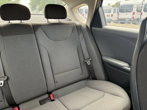 Used 2025 Kia K4 FWD image 31