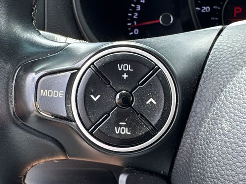 Used 2019 Kia Soul + FWD image 20