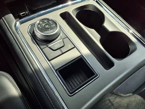 Used 2018 Ford Expedition XLT w/ Equipment Group 202A image 20