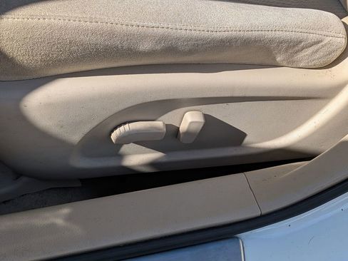 Used 2013 Nissan Altima 3.5 SV w/ Navigation Pkg image 16