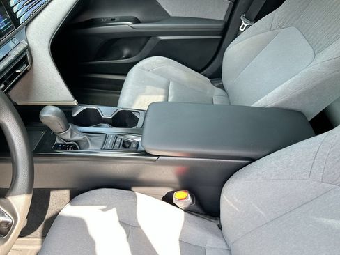 Used 2025 Toyota Camry LE w/ Convenience Package FWD image 29