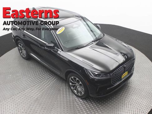 Used 2025 Lincoln Aviator Reserve w/ Illumination Package AWD/4WD image 3