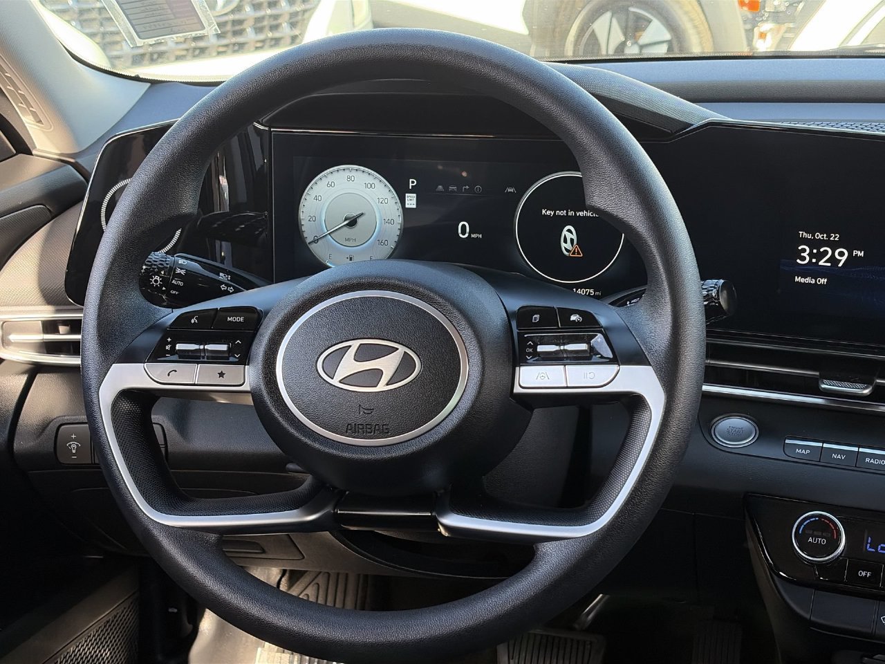 Certified 2024 Hyundai Elantra SEL FWD image 13