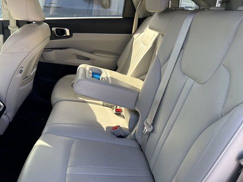 Certified 2022 Kia Sorento S image 8