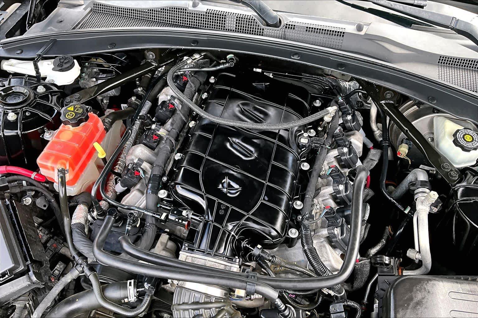 Used 2018 Chevrolet Camaro SS RWD image 32