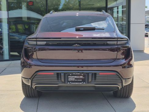 Certified 2025 Porsche Macan Turbo Electric AWD/4WD image 10