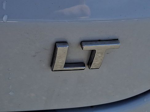 Certified 2024 Chevrolet Trax LT w/ Sunroof Package image 30