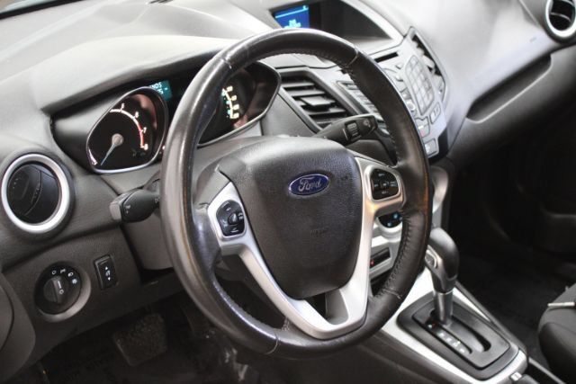 Used 2016 Ford Fiesta SE w/ Cold Weather Package FWD image 12