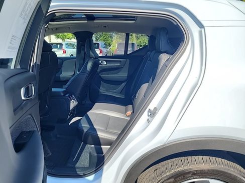 Certified 2026 Volvo XC40 B5 Plus AWD/4WD image 14