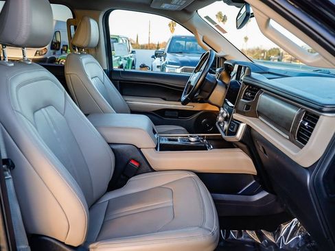 Used 2024 Ford Expedition Max Limited image 21