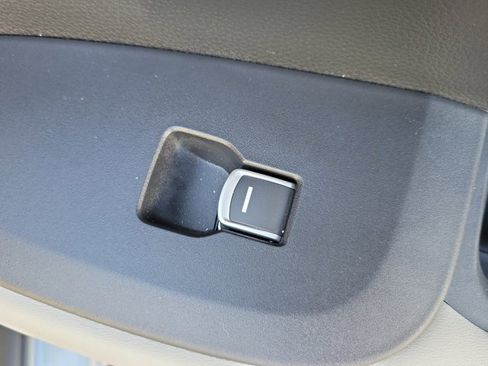 Certified 2024 Honda HR-V EX-L image 11