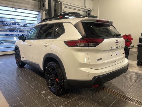 Used 2025 Nissan Rogue SV w/ Rock Creek Premium Package AWD/4WD image 15