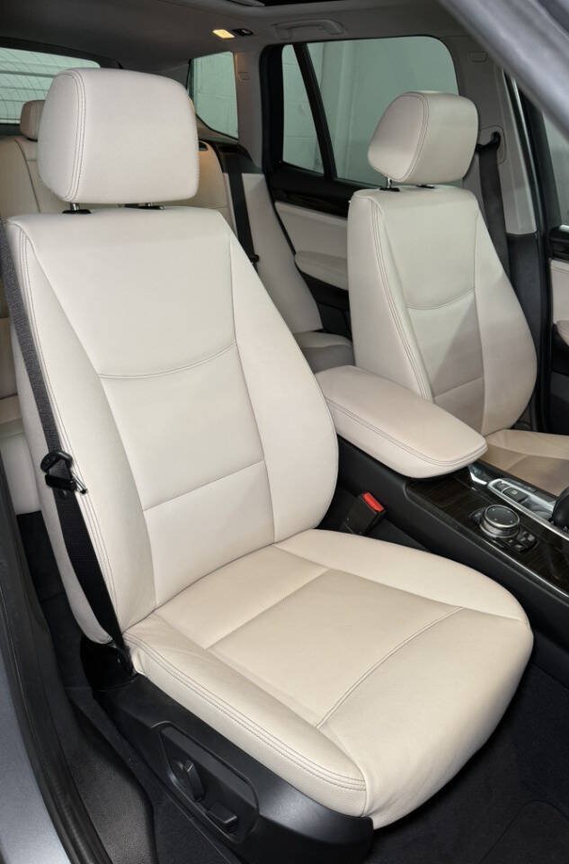 Used 2016 BMW X3 xDrive28i w/ Premium Package AWD/4WD image 7