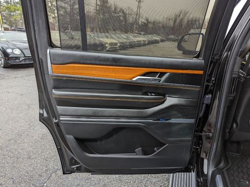 Used 2022 Jeep Grand Wagoneer Series III w/ Rear Seat Video Group 1 image 43