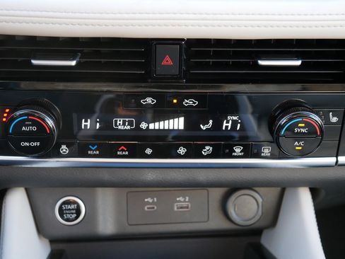 Certified 2022 Nissan Rogue SL w/ SL Premium Package image 21